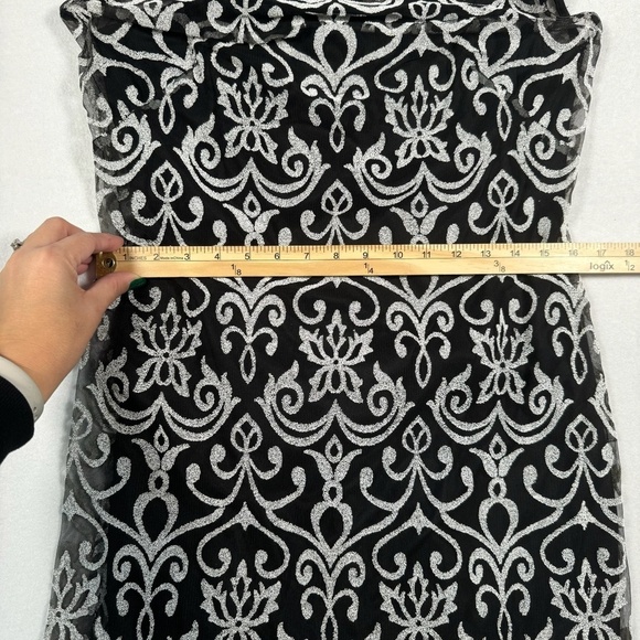 Adrianna Papell Hailey Cap Sleeve Beaded Mini Dress Womens Size 12 Black White - Picture 7 of 14